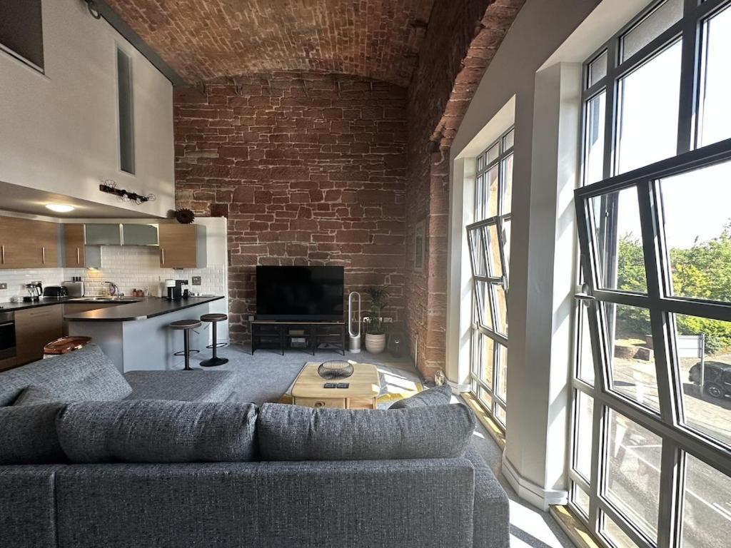 The Engine House At Dixons Chimney Near Carlisle Castle Unique Historic Apartment With 65 Inch Sky Glass And Private Parking 외부 사진